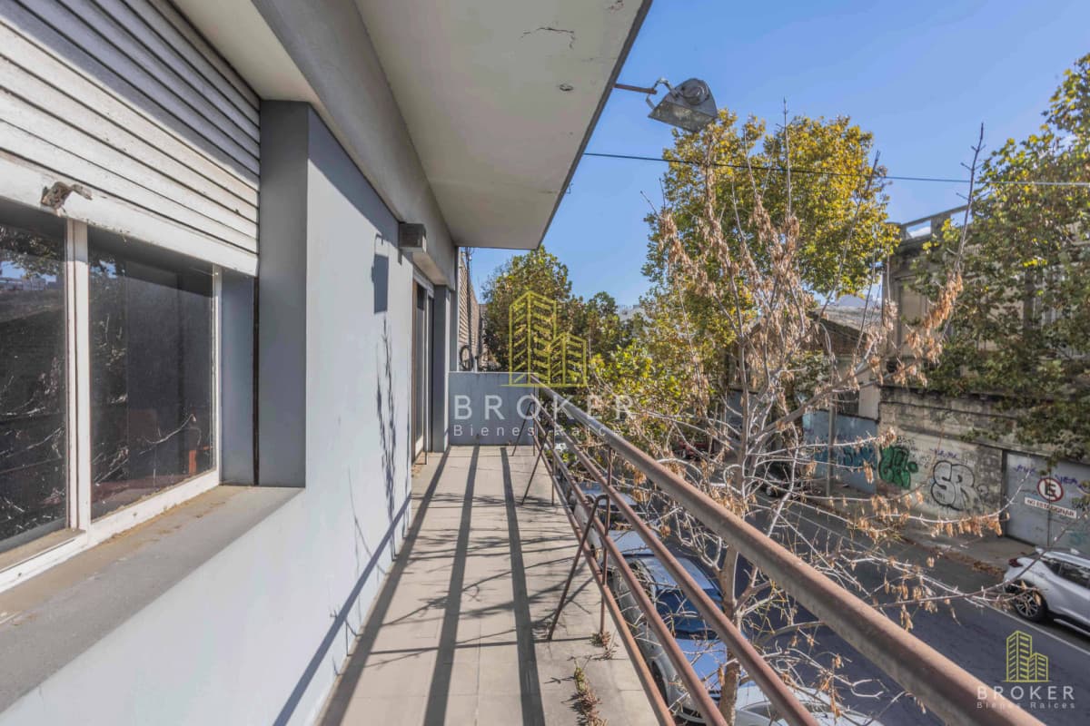 VENTA y ALQUILER DE CASA - COMERCIO EN EL CENTRO