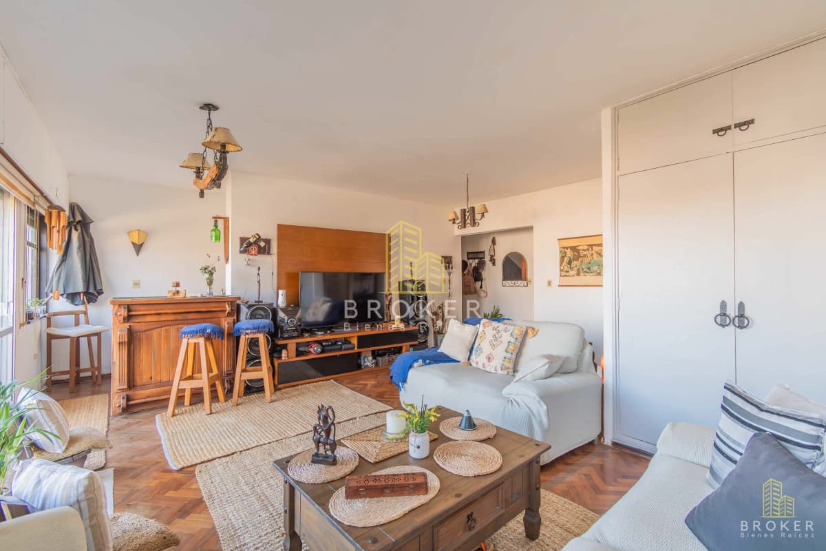 VENTA CASA MALVIN 4 DORMITORIOS PH DE ALTOS