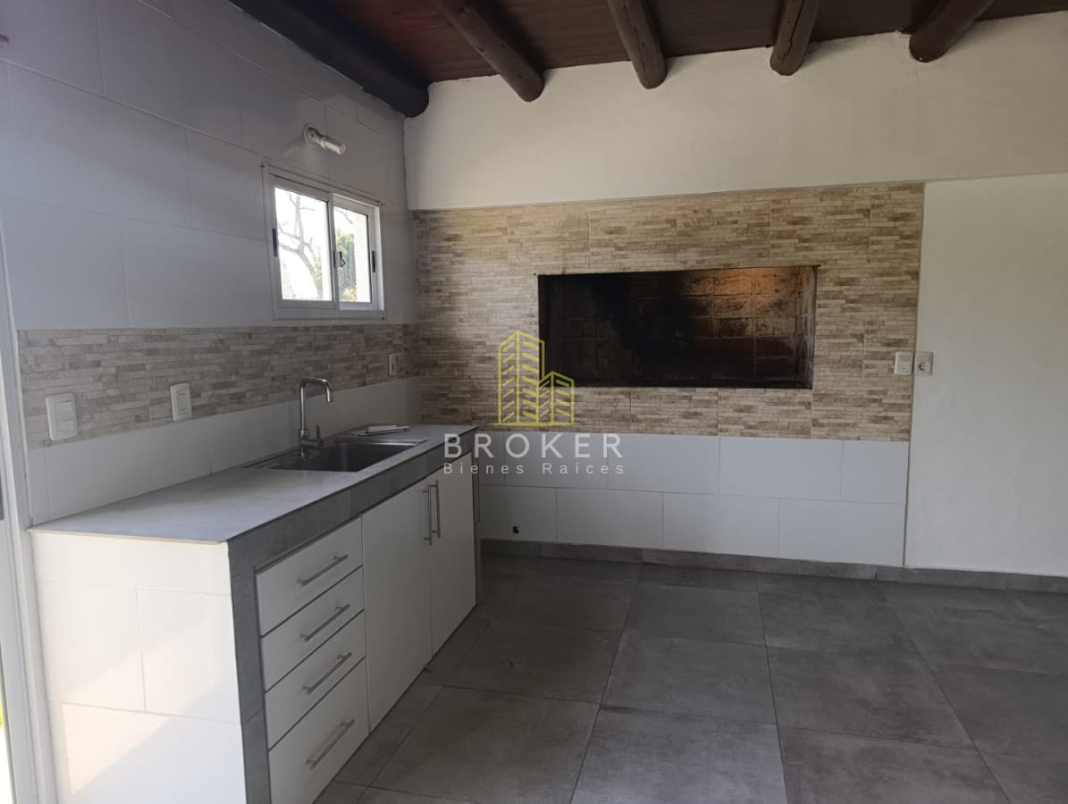 Venta casa Punta del Este Pinares 4 dormitorios Piscina Barbacoa