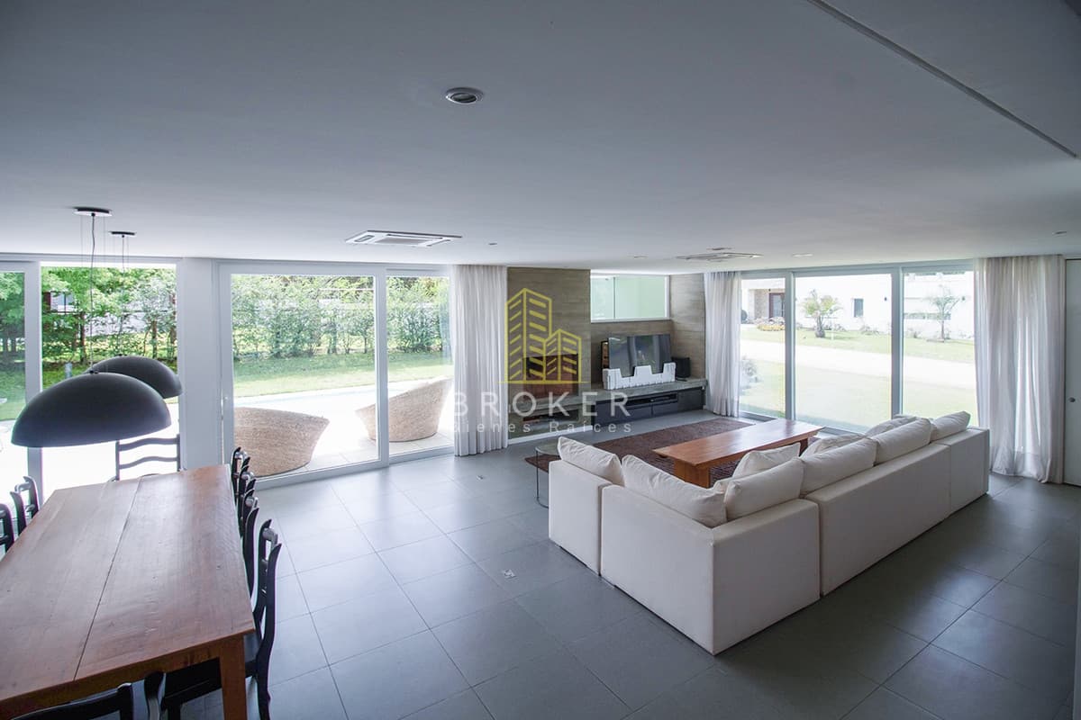 Venta de casa de categoria en Boulevard Park, Punta del Este.