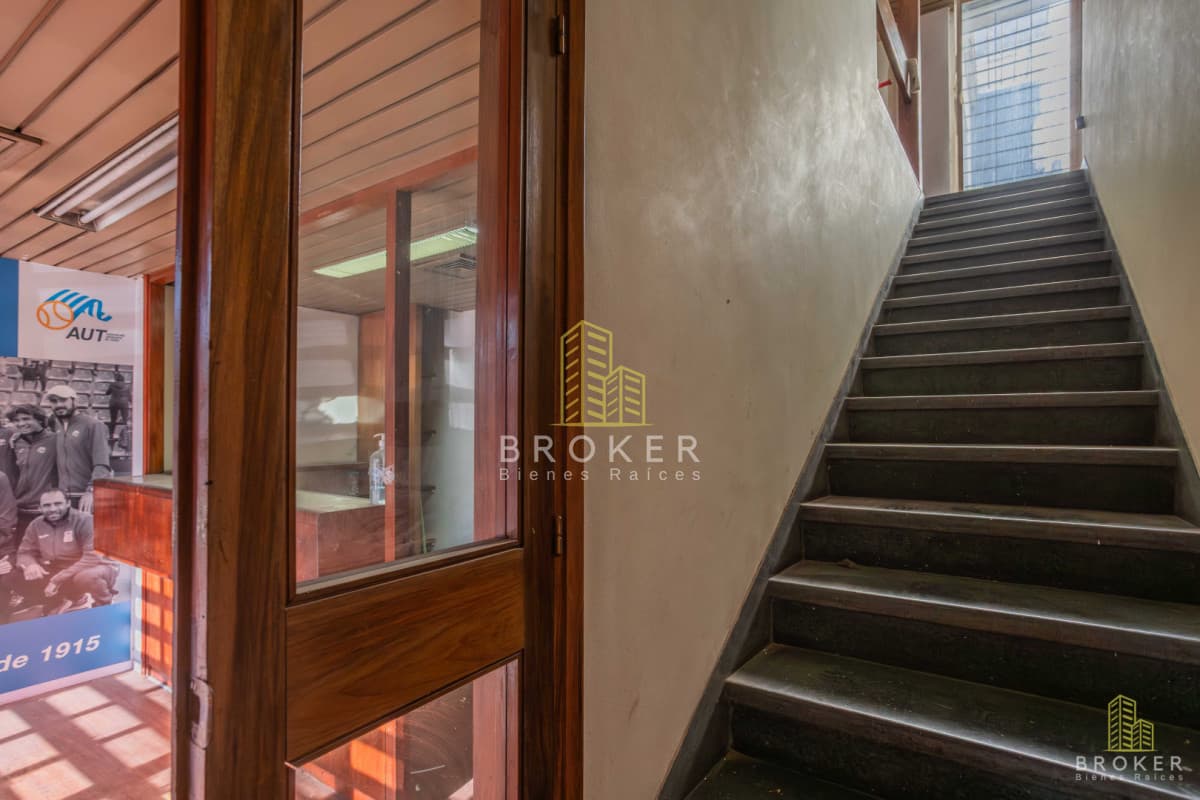 VENTA y ALQUILER DE CASA - COMERCIO EN EL CENTRO