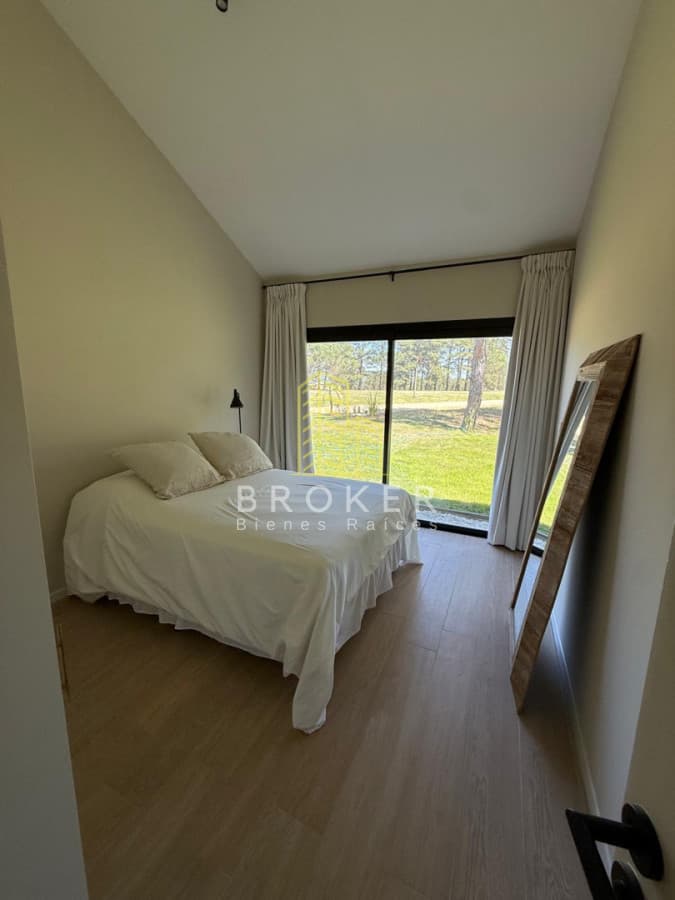 Aquiler de temporada de hermosa casa en barrio privado en la barra!