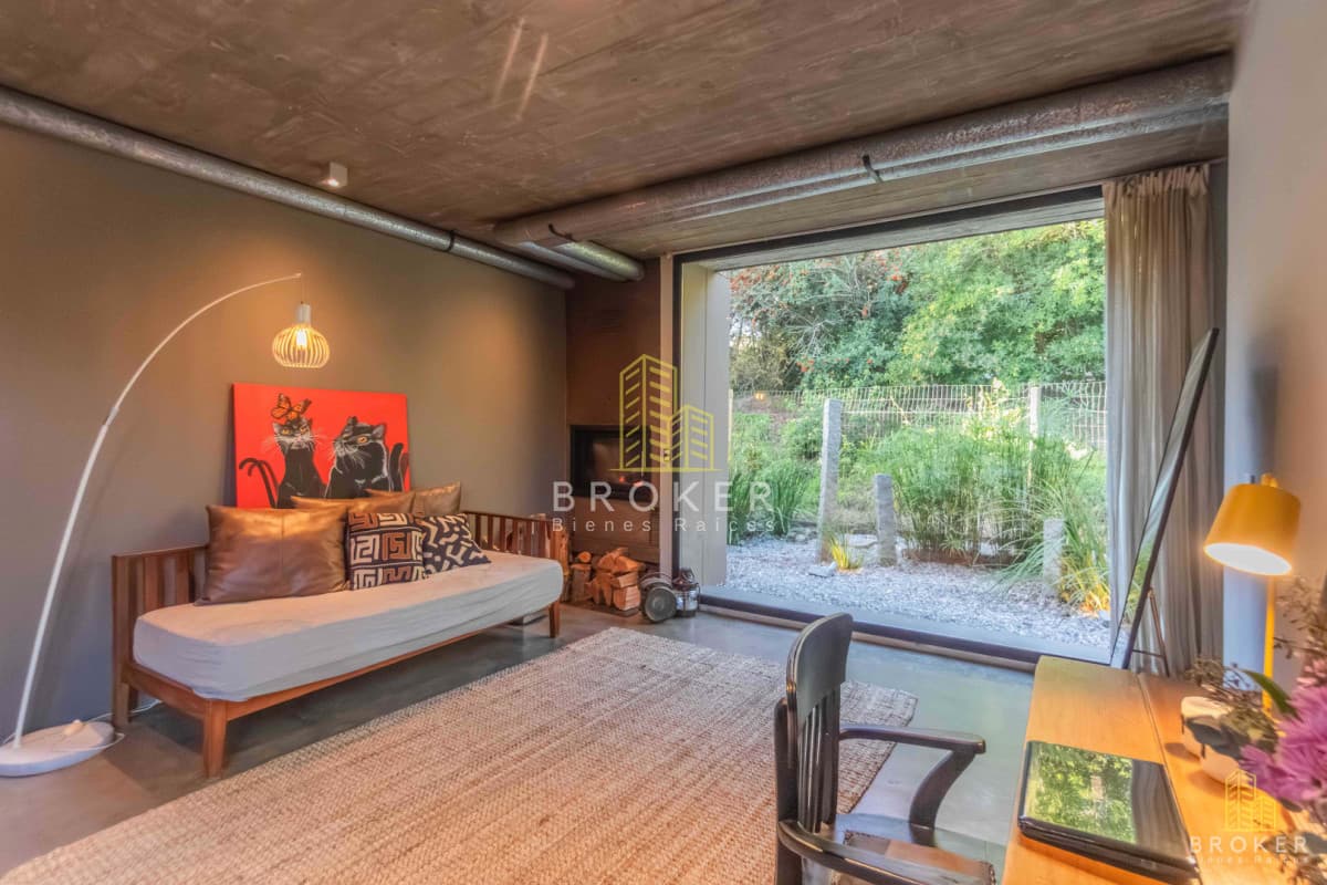 Venta Casa en La Arbolada Barrio Cerrado Punta del Este, 3 Dormitorios y servicio
