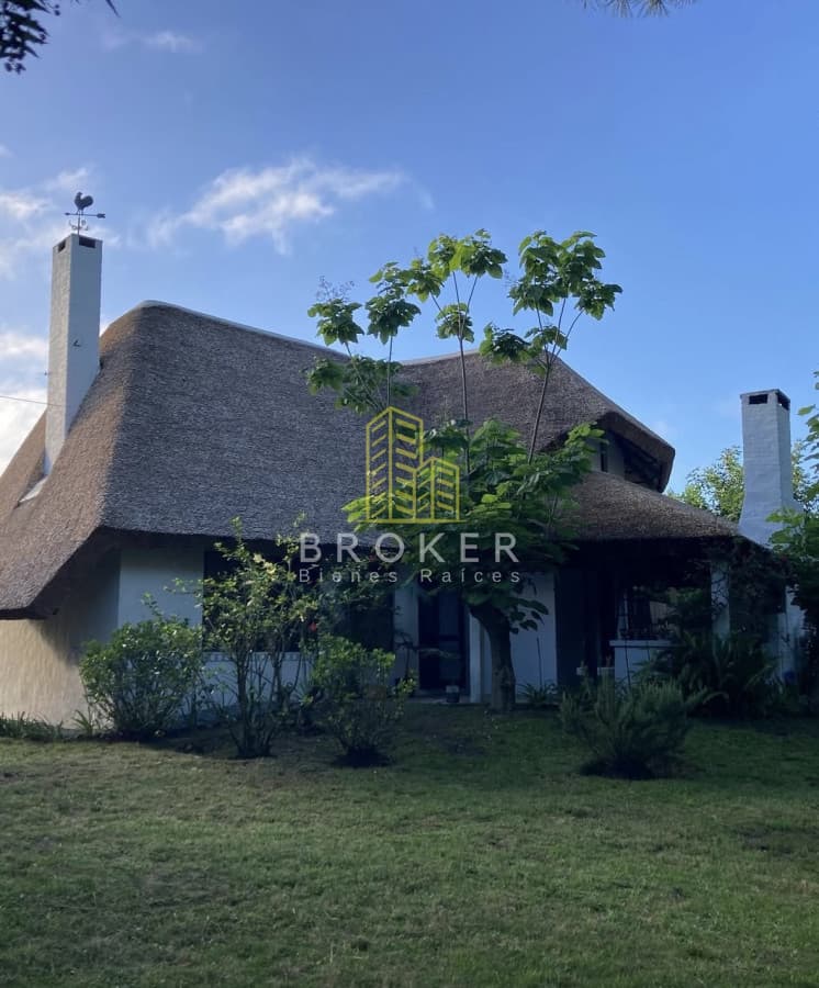 Alquiler temporario Casa 3 dormitorios Pinares Punta del Este