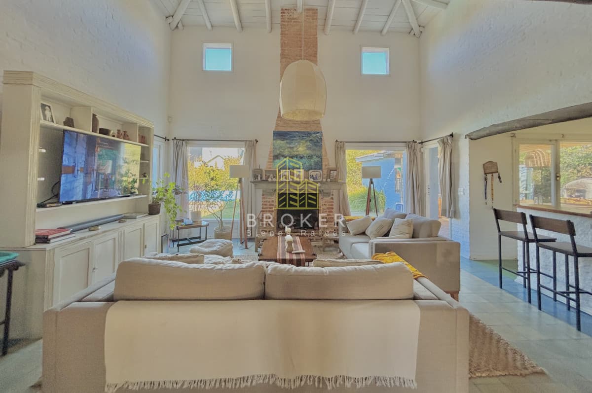 Venta casa La Barra punta del este 3 dormitorios piscina