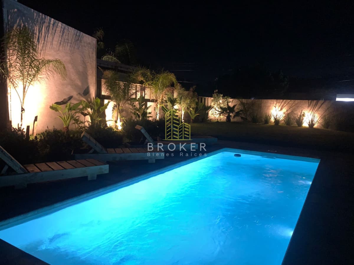 Alquiler Temporario Casa en Balneario Buenos Aires, a metros del mar