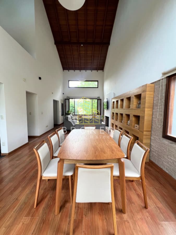 Venta y alquiler anual de moderna casa en mansa 5 dorm+ piscina