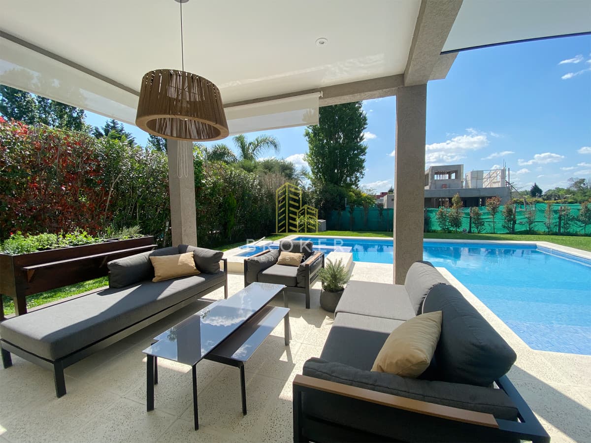 Casa Venta Haras Santa María - Barrio El Atardecer