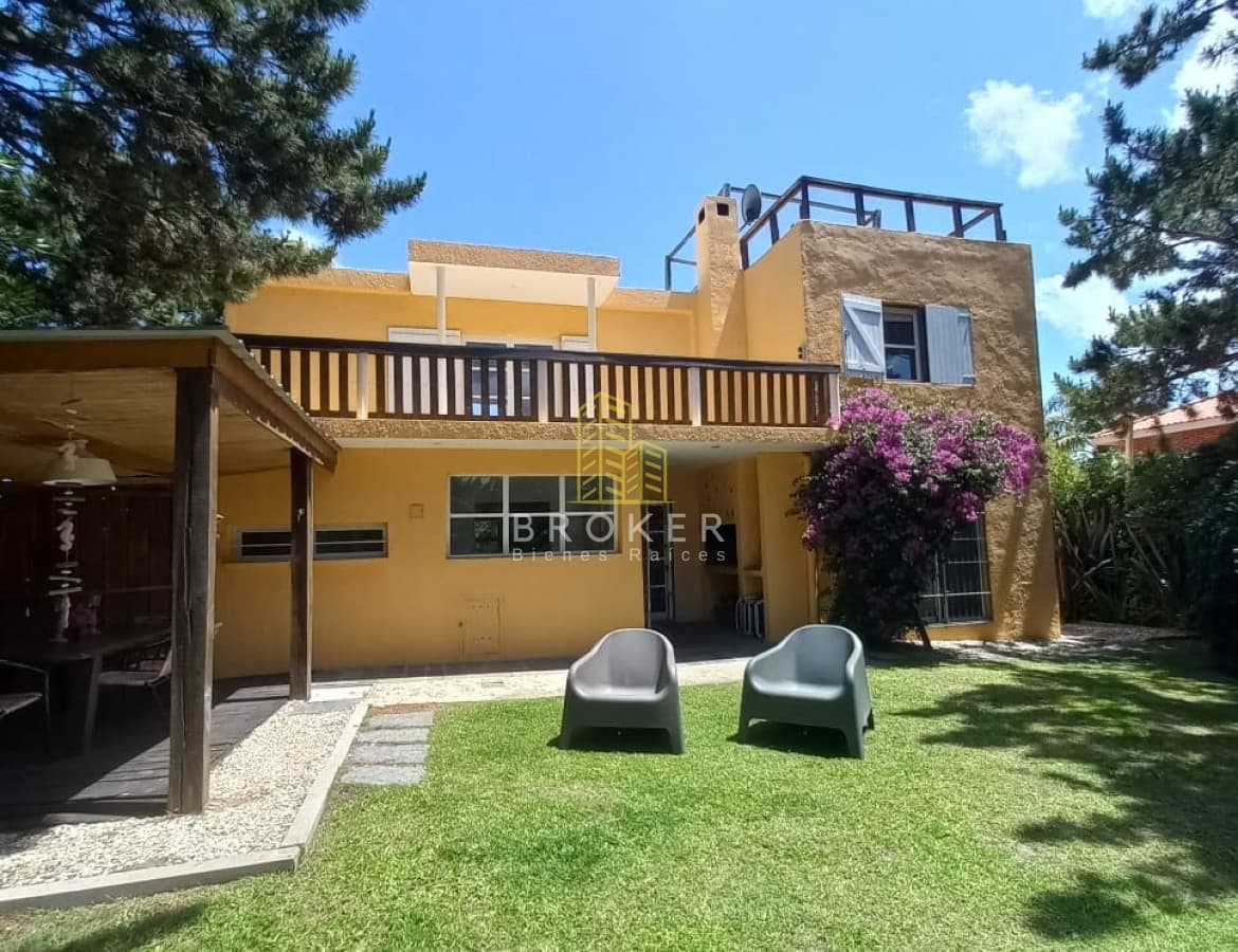 Venta de increible casa con vista al mar en Punta Ballena