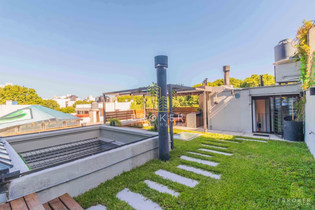 ¡RESERVADA! Casa de 3 dormitorios y piscina en Cordon, de época y reciclada
