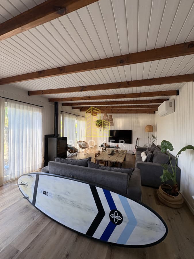 Venta y Alquiler de muy linda casa de 2 dormitorios y 2 baños en miramar acres