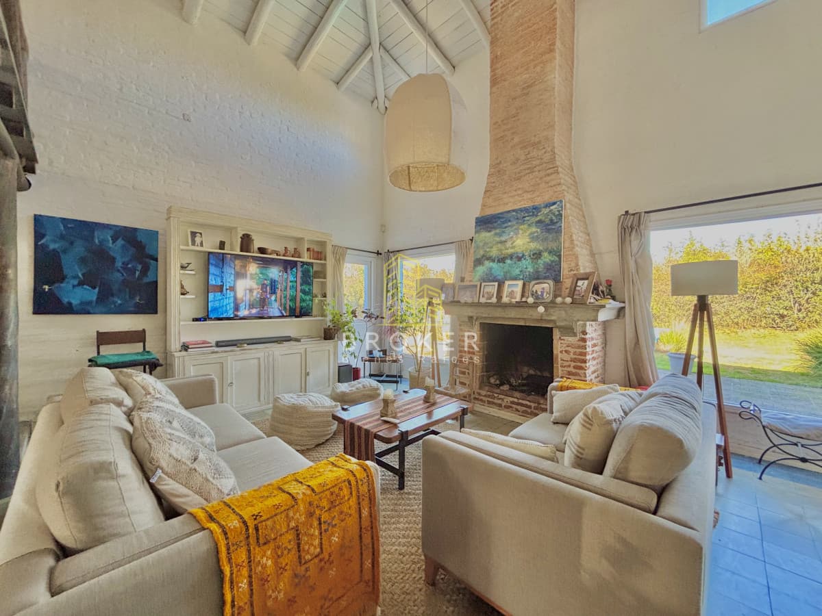 Venta casa La Barra punta del este 3 dormitorios piscina