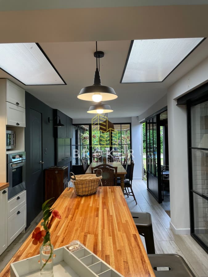 Alquiler hermosa y amplia casa con pileta climatizada en San Rafael, Punta del Este