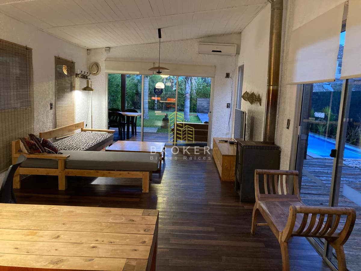 Alquiler de temporada y venta de hermosa Casa en Manantiales!