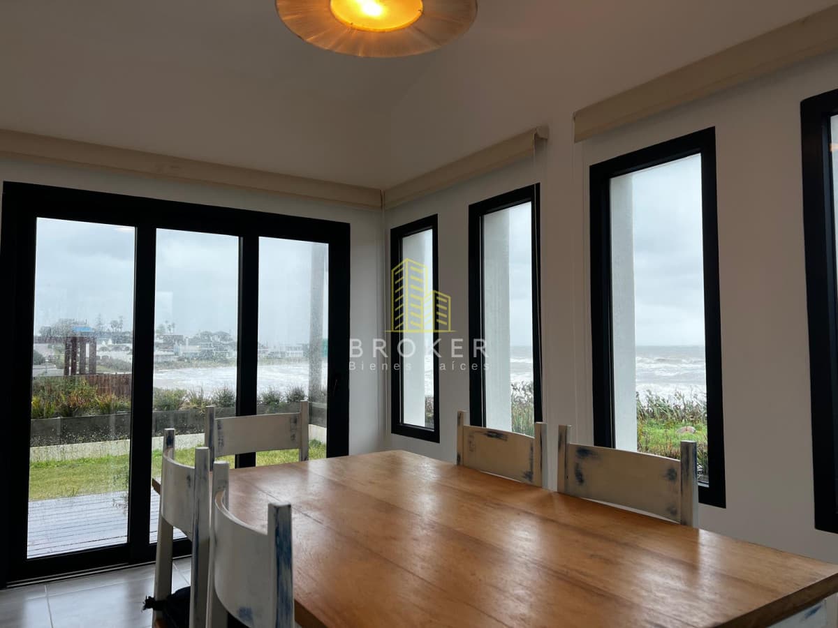 Alquiler de hermosa casa MUY bien ubicada en la barra