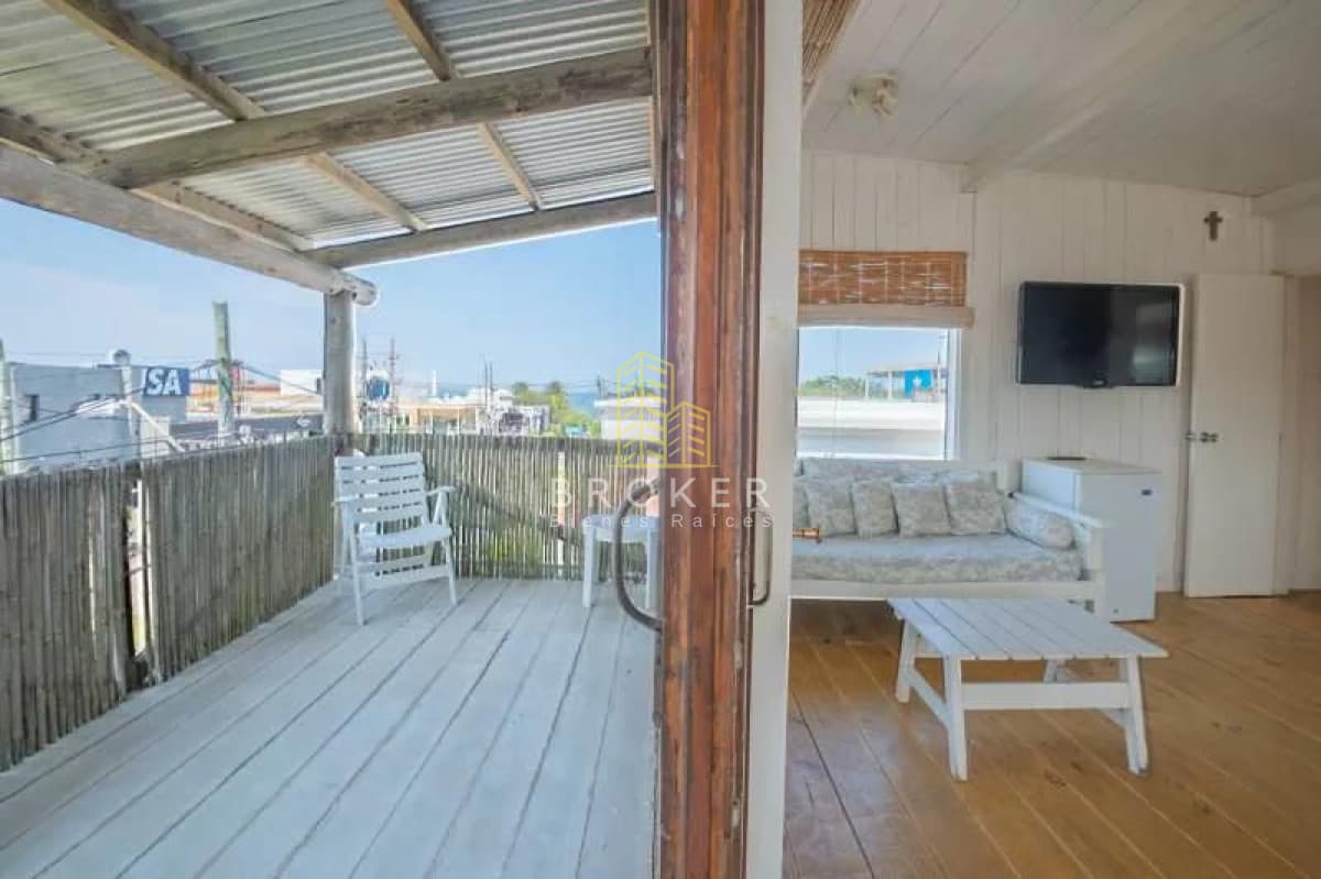 Venta de amplia casa en el corazon de la barra, Punta del Este.