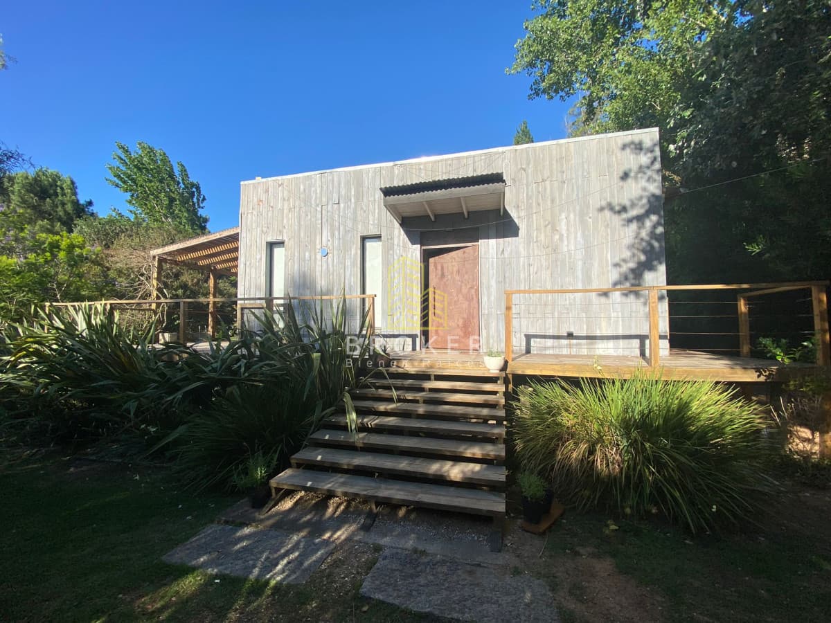 Alquiler anual y de temporada de casa 3 dormitorios en La Barra Punta del Este