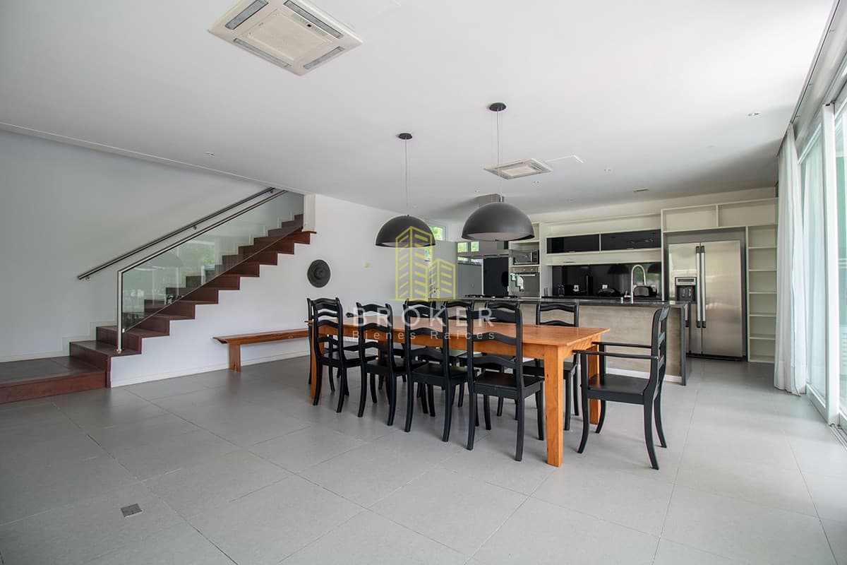 Venta de casa de categoria en Boulevard Park, Punta del Este.