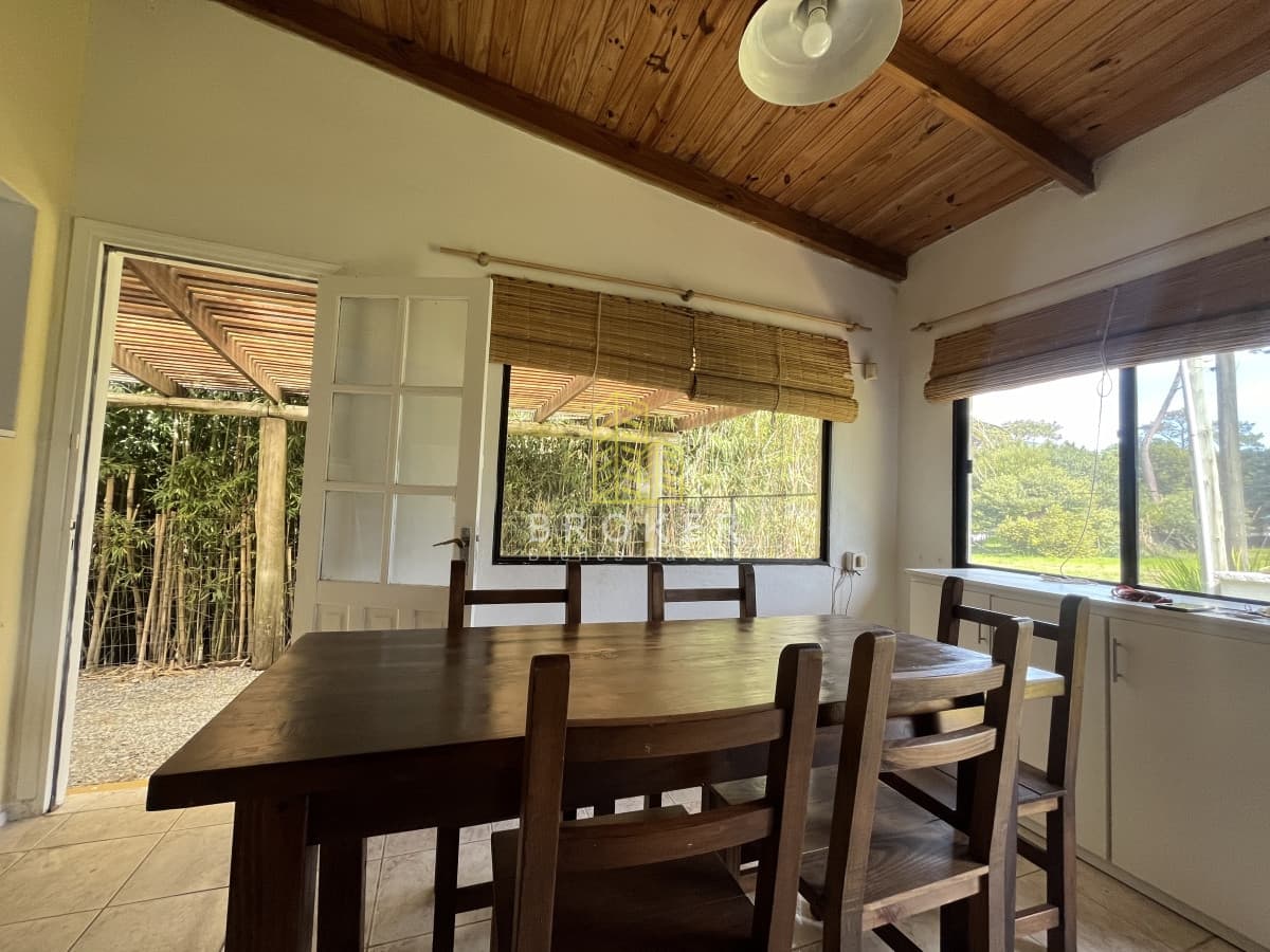 ¡RESERVADA! Casa de 3 dormitorios en La Barra, Montoya a cuadras del mar!