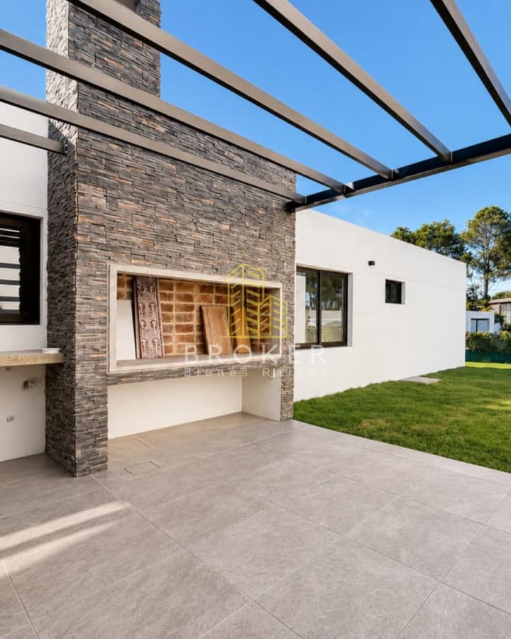 Casa en venta 3 dormitorios Punta del Este Pinares Burnett