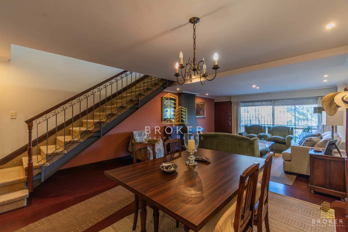 ¡RESERVADA! Casa 3 dormitorios en Punta Gorda con garage