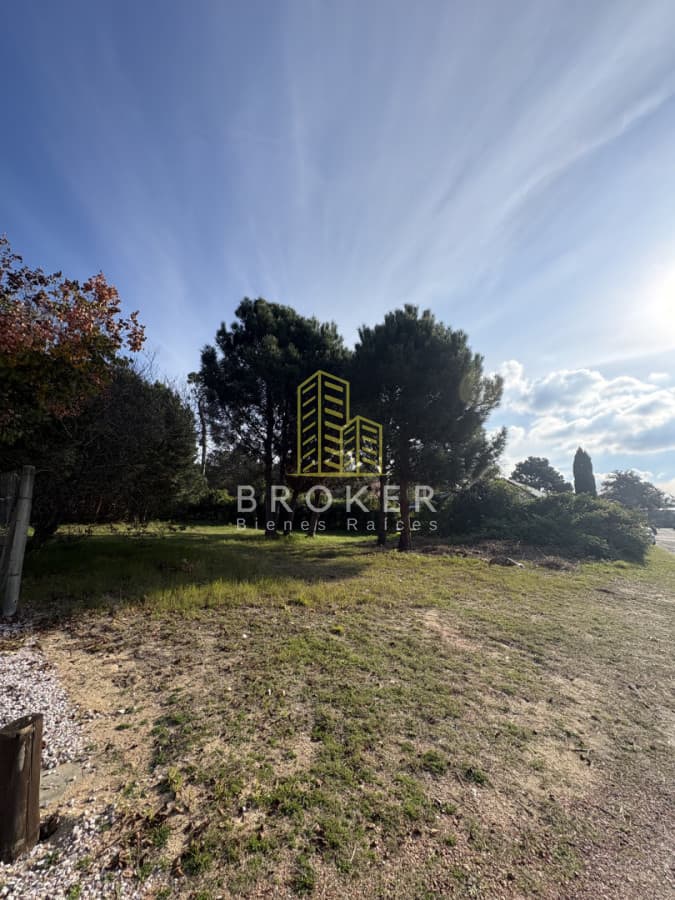 Venta de muy lindo terreno en excelente ubiacion dentro de barrio privado
