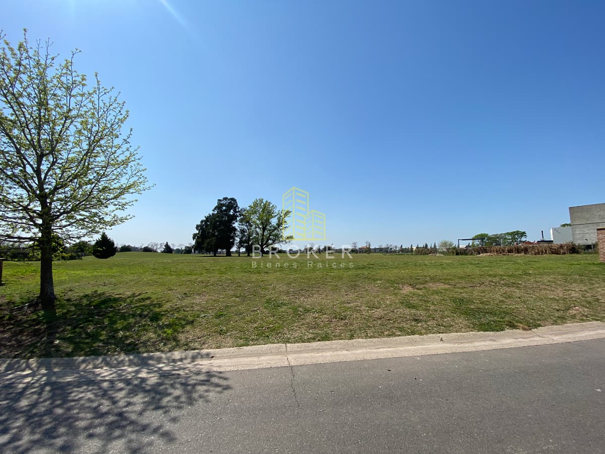 Lote en Venta en Haras Santa María - Barrio Los Robles