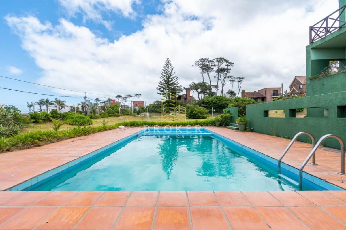 venta edificio hotel punta del este pinares