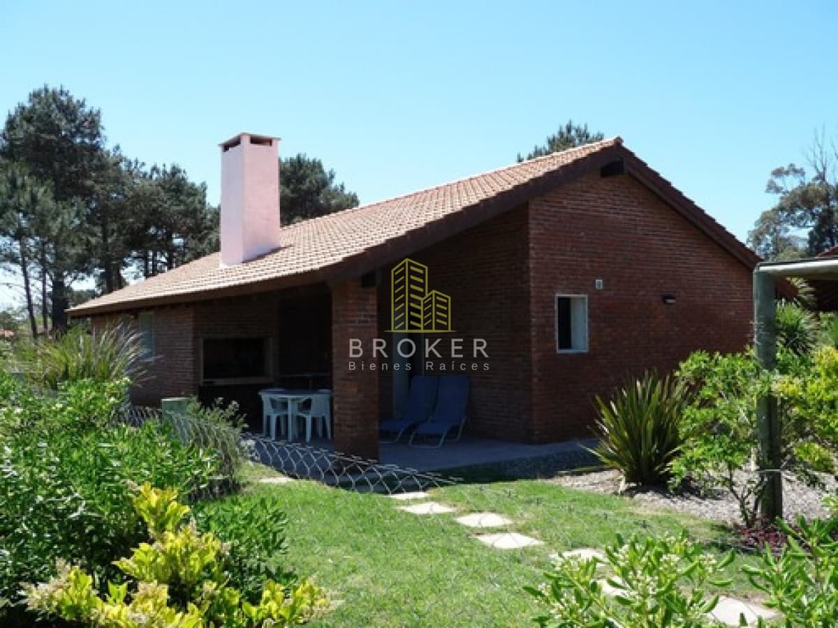 Oportunidad Venta Propiedad y terreno en la Costa de Canelones, cerca de Punta del Este, Uruguay.