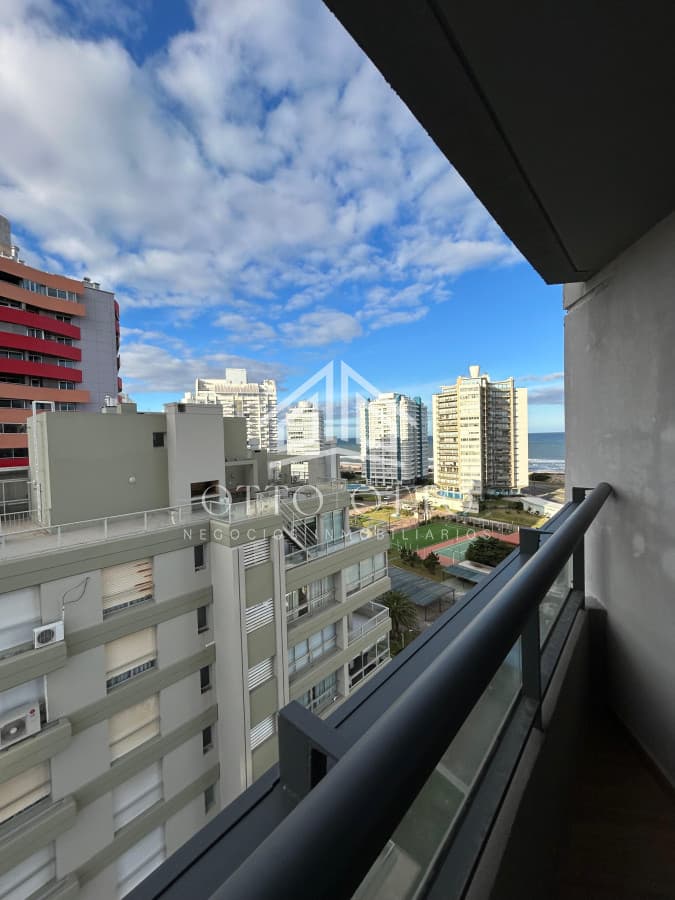 Venta apartamento un dormitorio punta del este playa brava edificio siglo sol