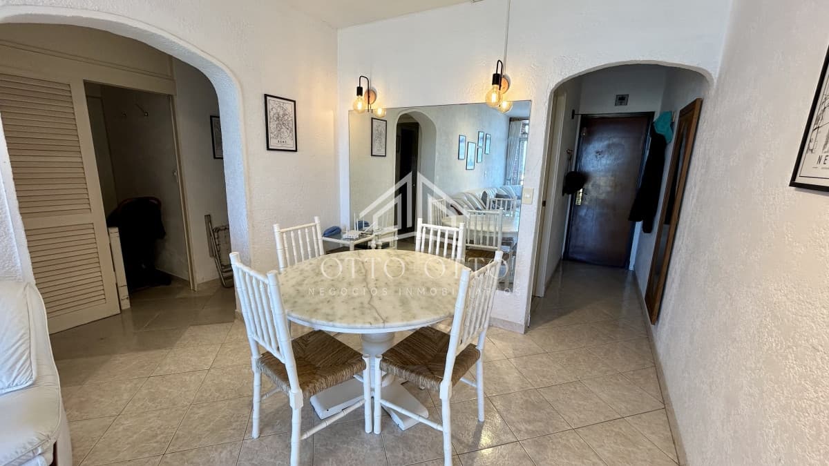 Apartamento en venta 2 dormitorios frente al mar en Punta del Este Playa Brava