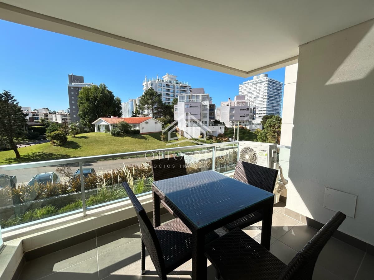 Venta apartamento un dormitorio punta del este Aidy Grill edificio Wind Tower