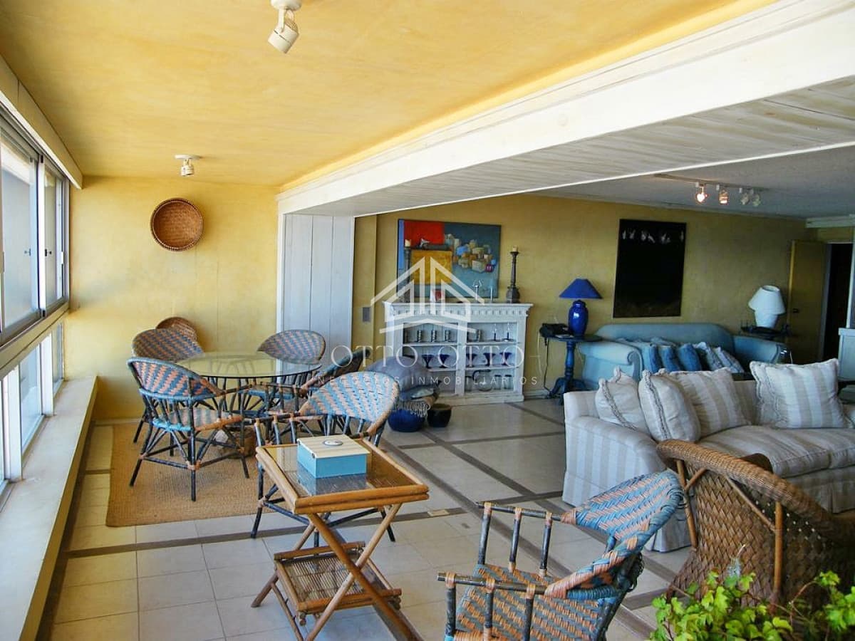 Apartamento de 4 dormitorios en la Brava