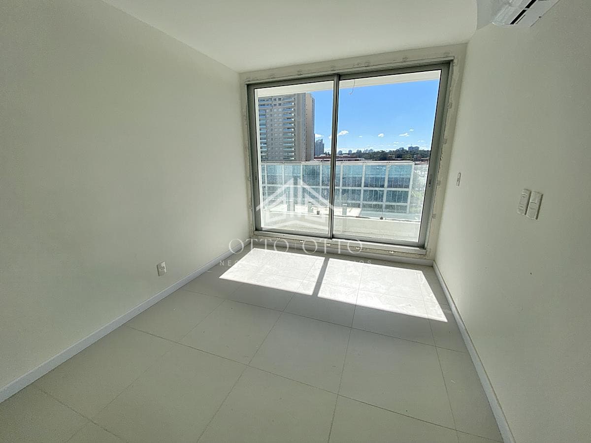 Apartamento en venta Playa Mansa 2 dormitorios