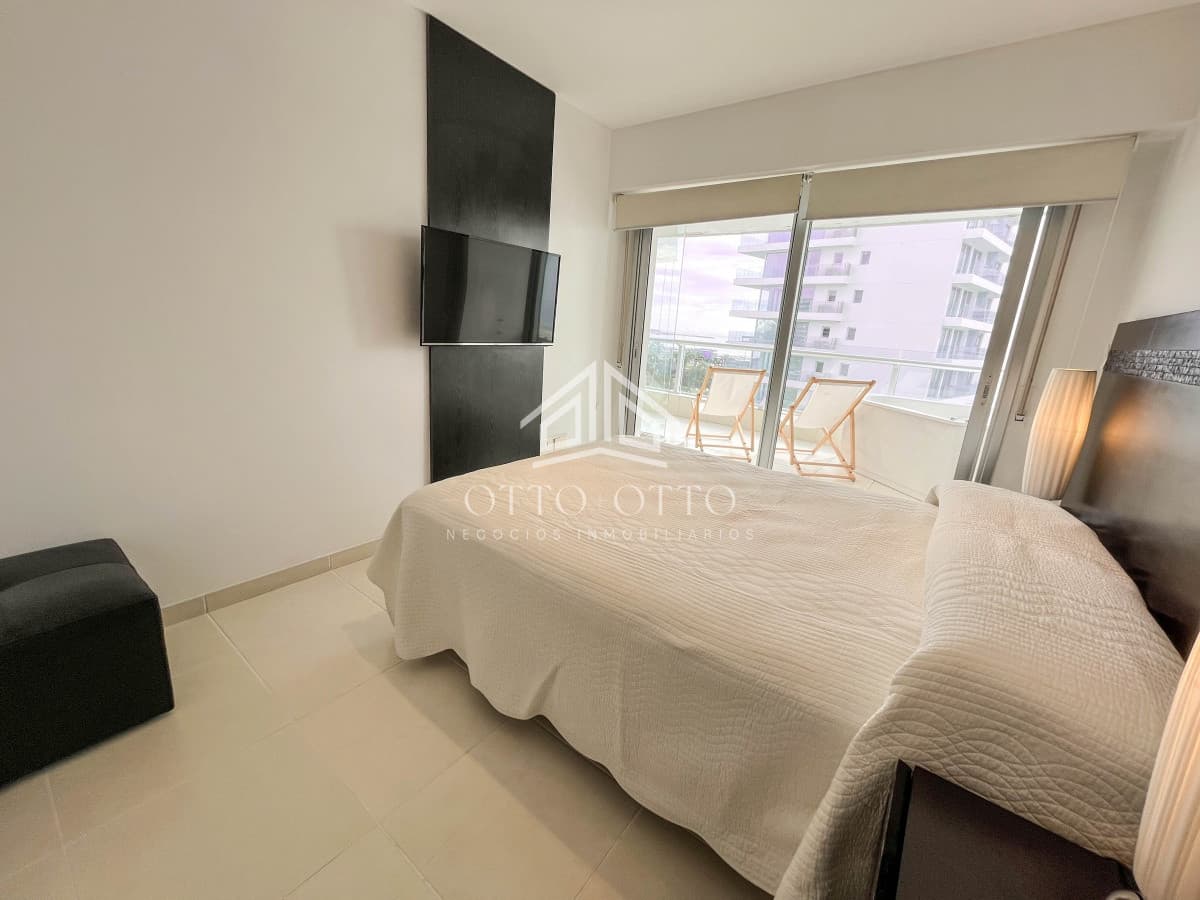 Apartamento en venta, 2 dormitorios en Playa Mansa. Punta del Este