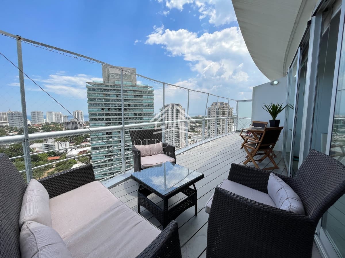 Amplio penthouse en zona para vivir todo el año