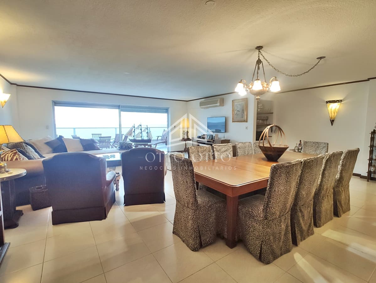 Venta Apartamento 3 dormitorios primera línea en Península