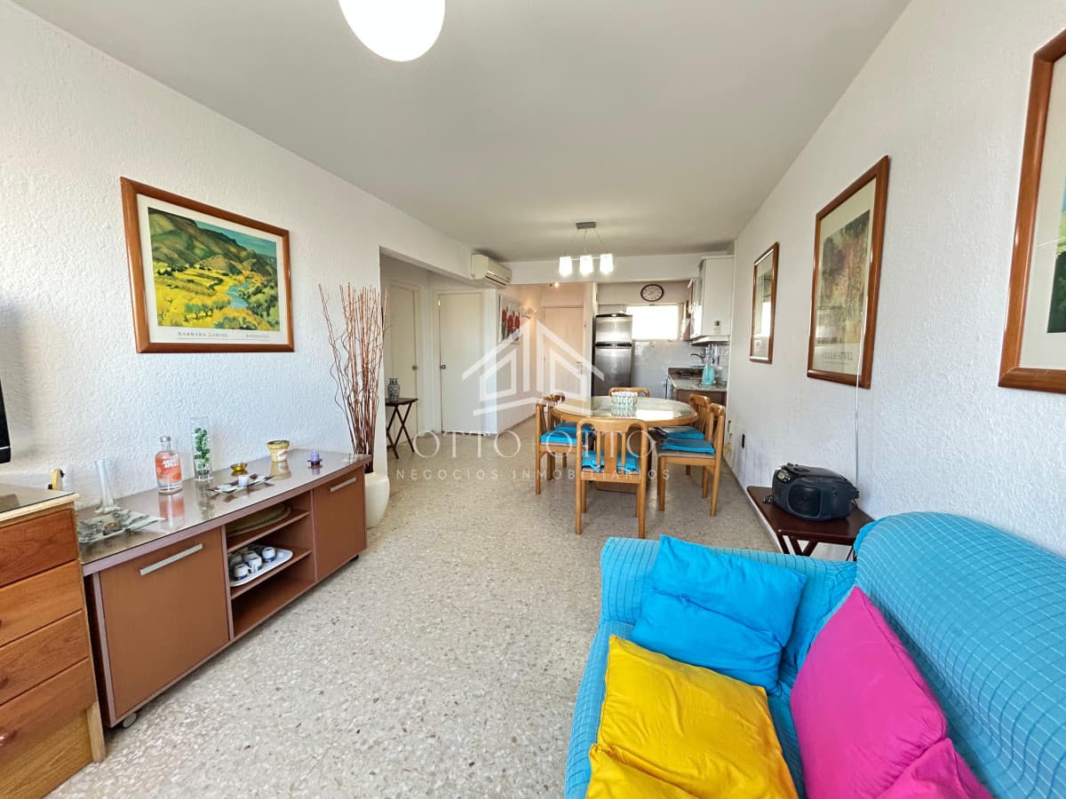 Venta apartamento dos dormitorios Punta del Este Peninsula Garaje