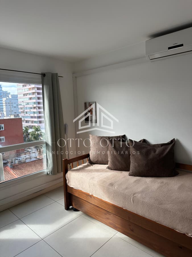 Venta apartamento un dormitorio punta del este peninsula con garaje