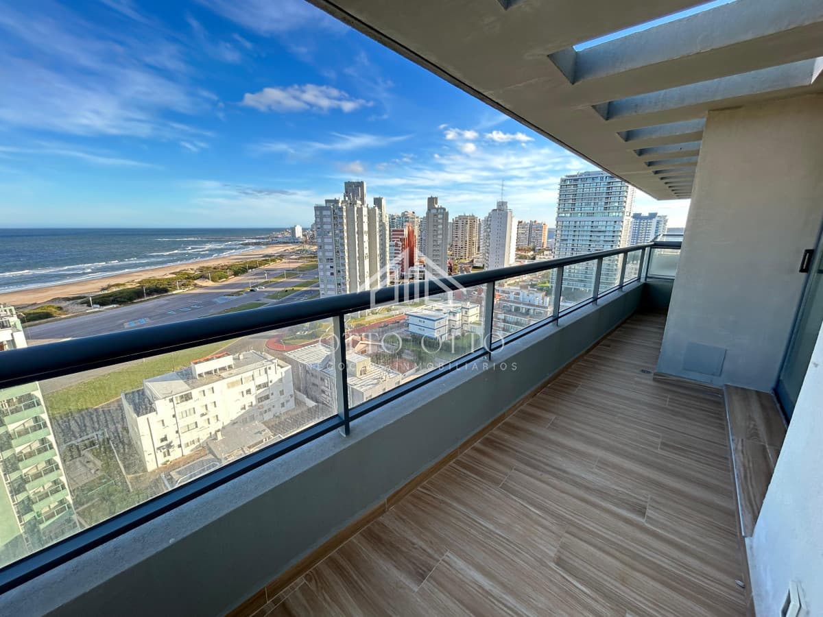 Venta apartamento dos dormitorios punta del este playa brava edificio siglo sol ii