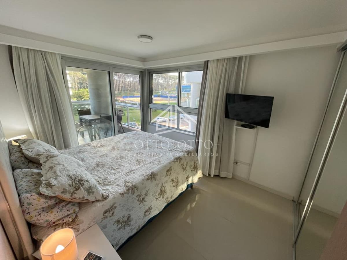 Venta apartamento un dormitorio Punta del este Brava edificio Look Brava