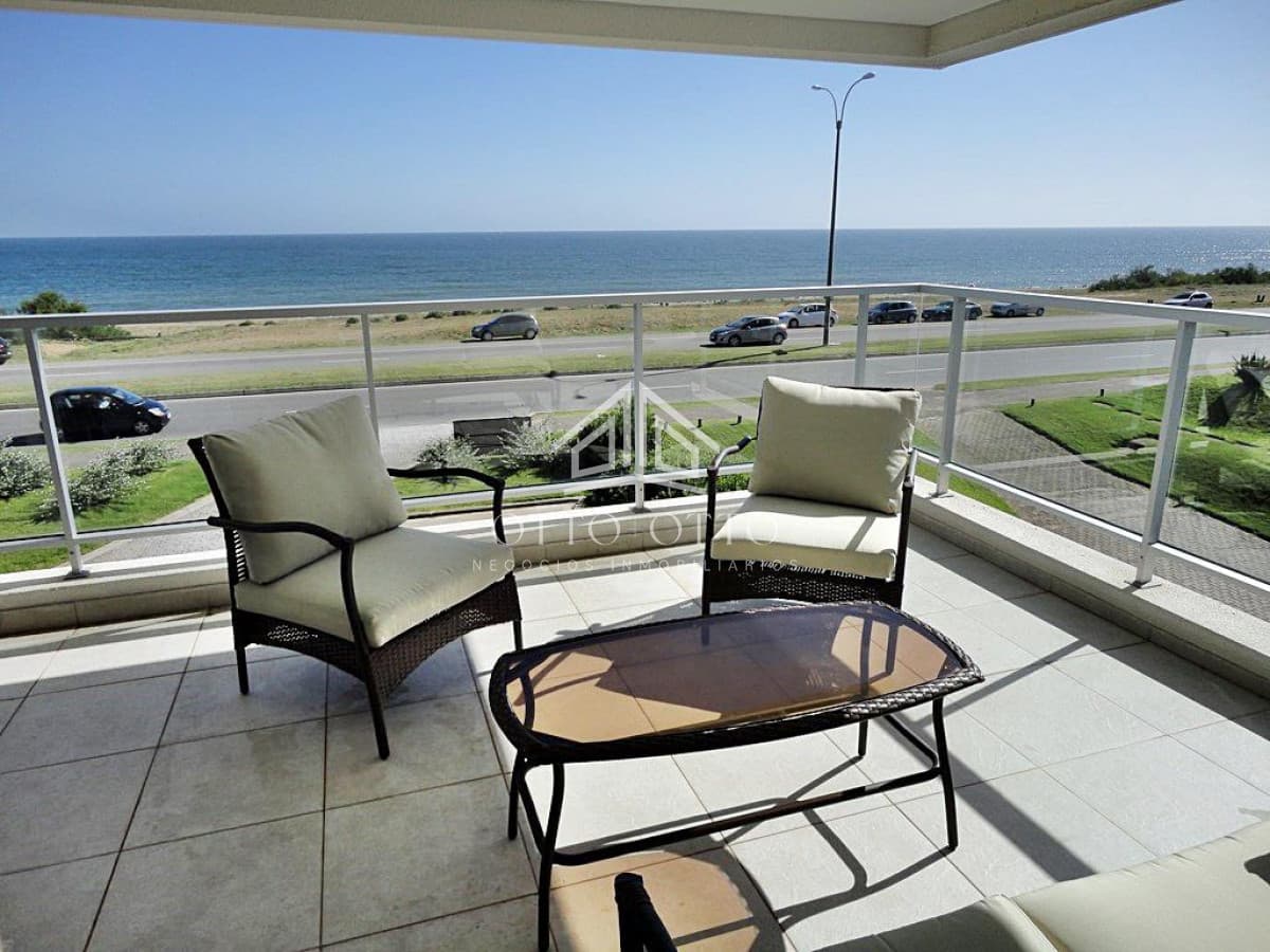 Venta apartamento cuatro dormitorios punta del este edificio Ville de Mar parrillero propio