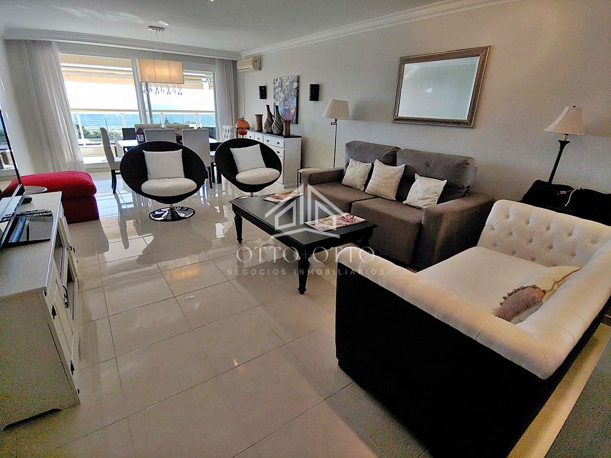 Apartamento en venta  3 + dep. de servicio
