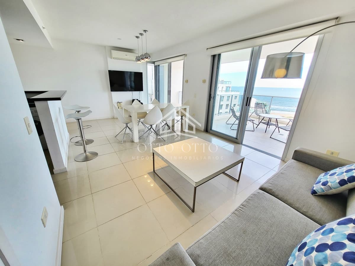 apartamento 3 dormitorios con vista al mar