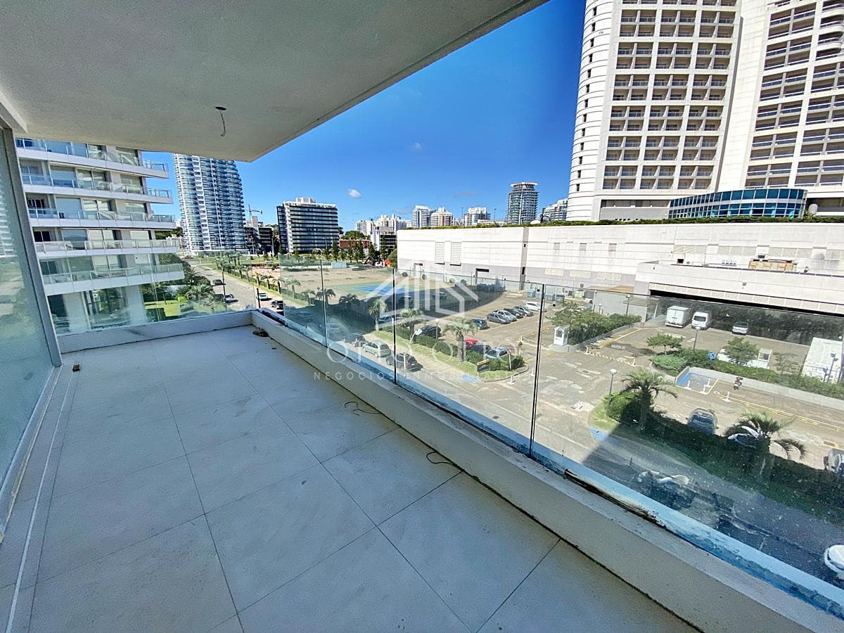 Apartamento en venta Playa Mansa 2 dormitorios