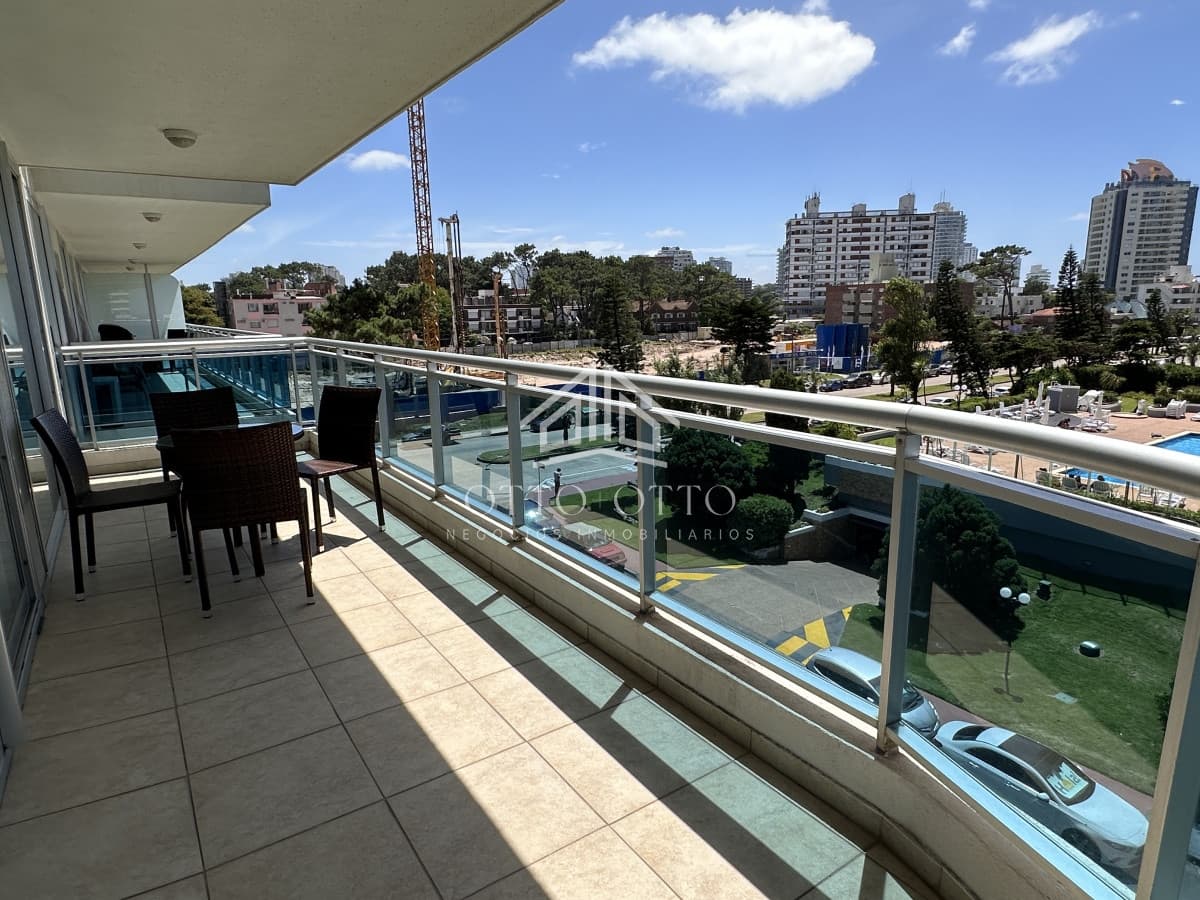 Venta apartamento un dormitorio punta del este edificio Sol y Luna 2