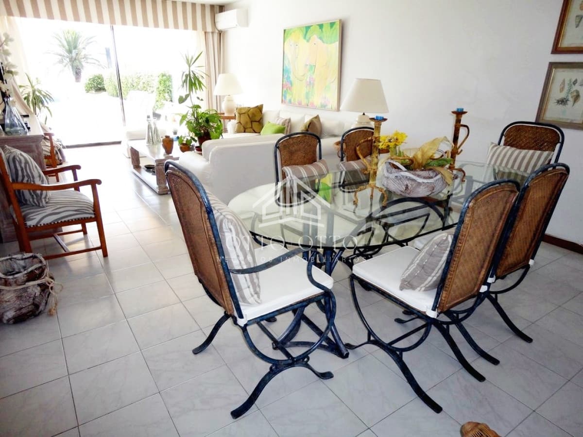 Apartamento en la Peninsula de Punta del Este, 3 dormitorios!