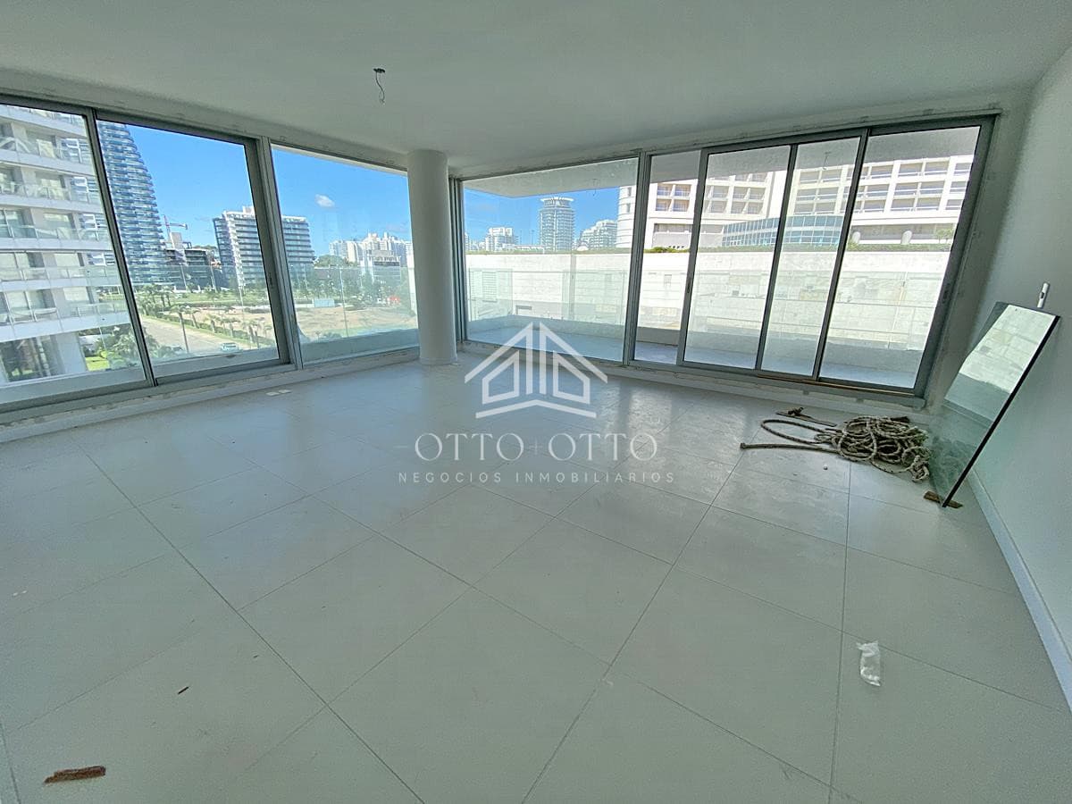 Apartamento en venta Playa Mansa 2 dormitorios