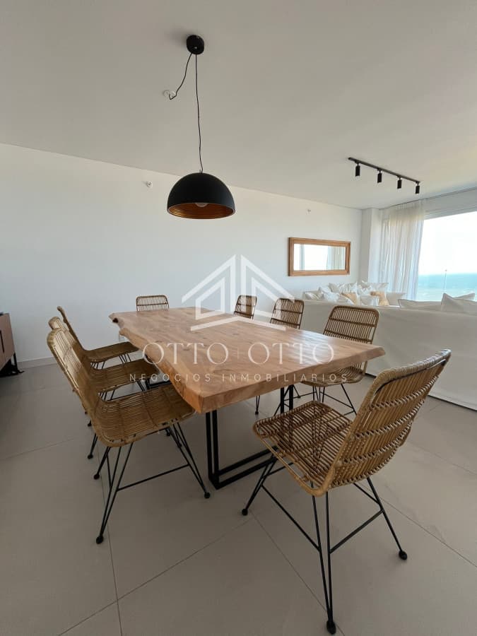 VENTA APARTAMENTO CUATRO DORMITORIOS PLAYA BRAVA PUNTA DEL ESTE