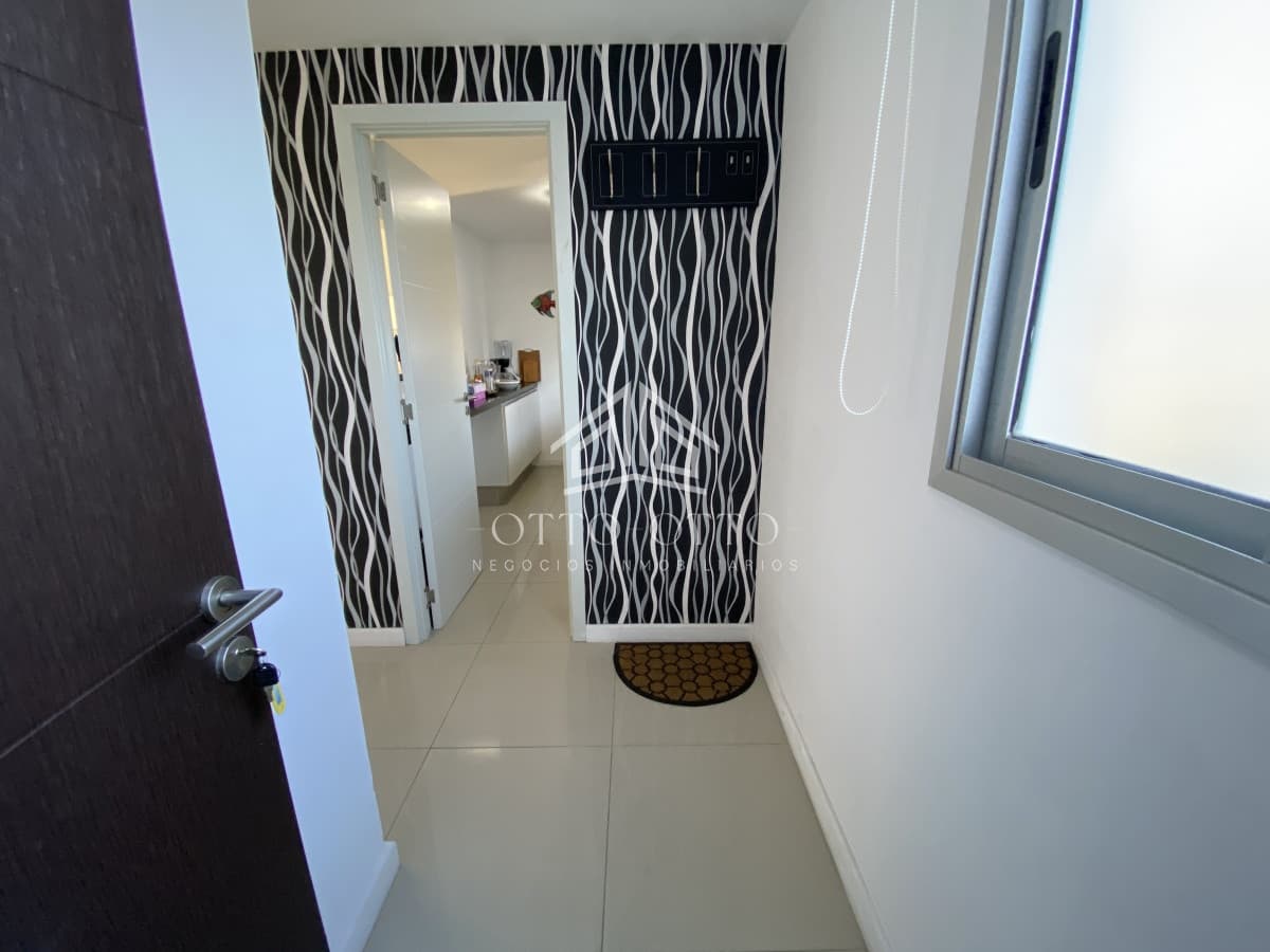 Apartamento en venta, 2 dormitorios, en la Peninsula de Punta del Este!